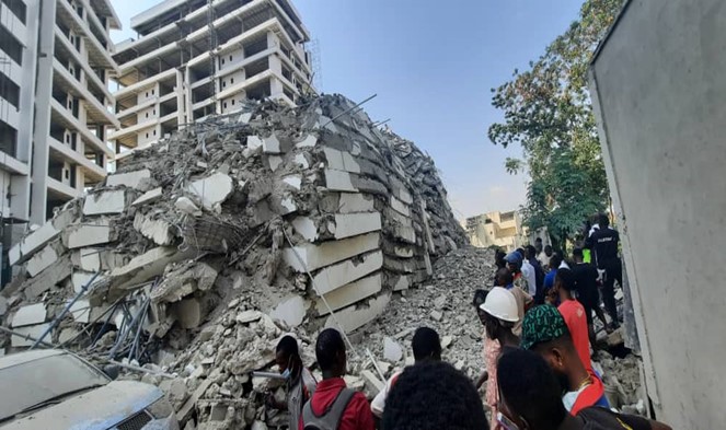 Image of collapsed building at Ikoyi, Lagos State